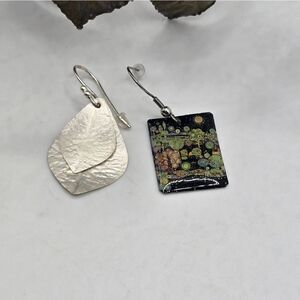 "5/$25" Mismatched Silvertone Lightweight Leaf/Art Dangle Earrings